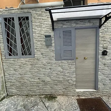 Mini House Vicoletto Pontenuovo 41